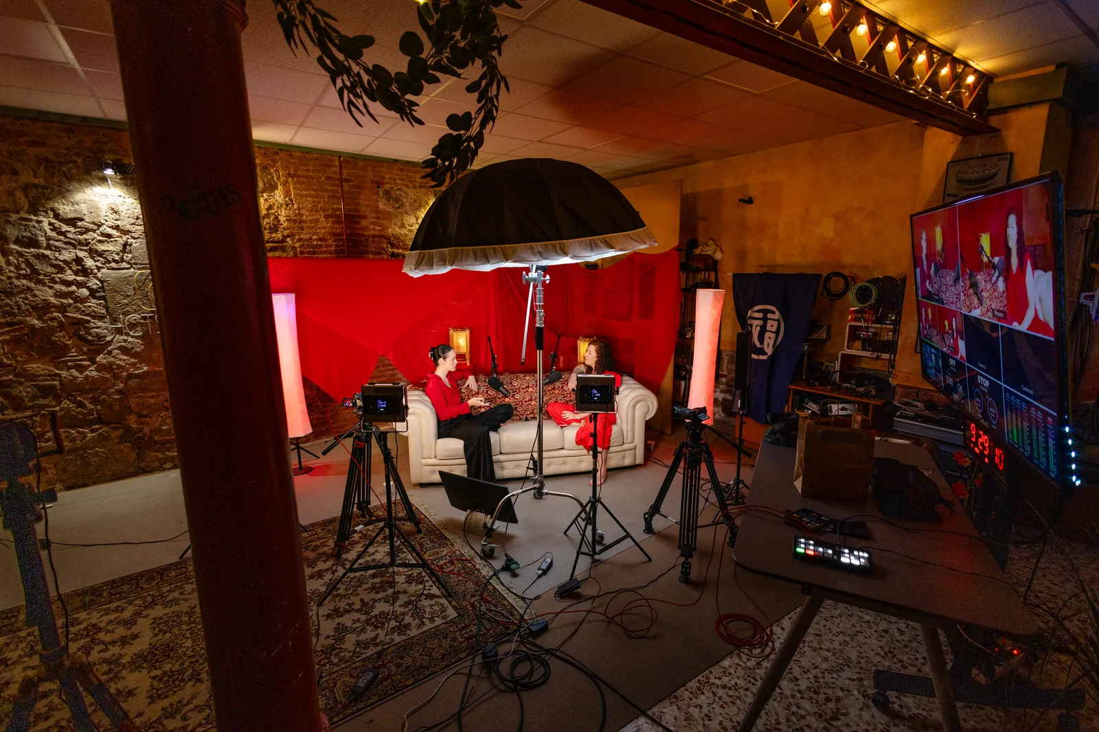 Conversaciones — La Tienda Roja Pódcast